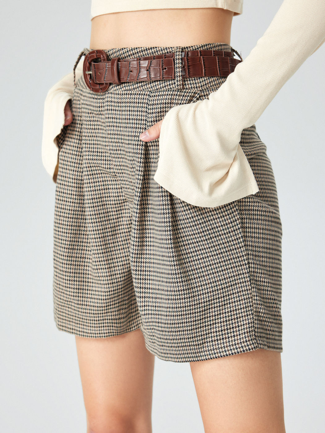 Hahnentritt-Shorts mit Gürtel