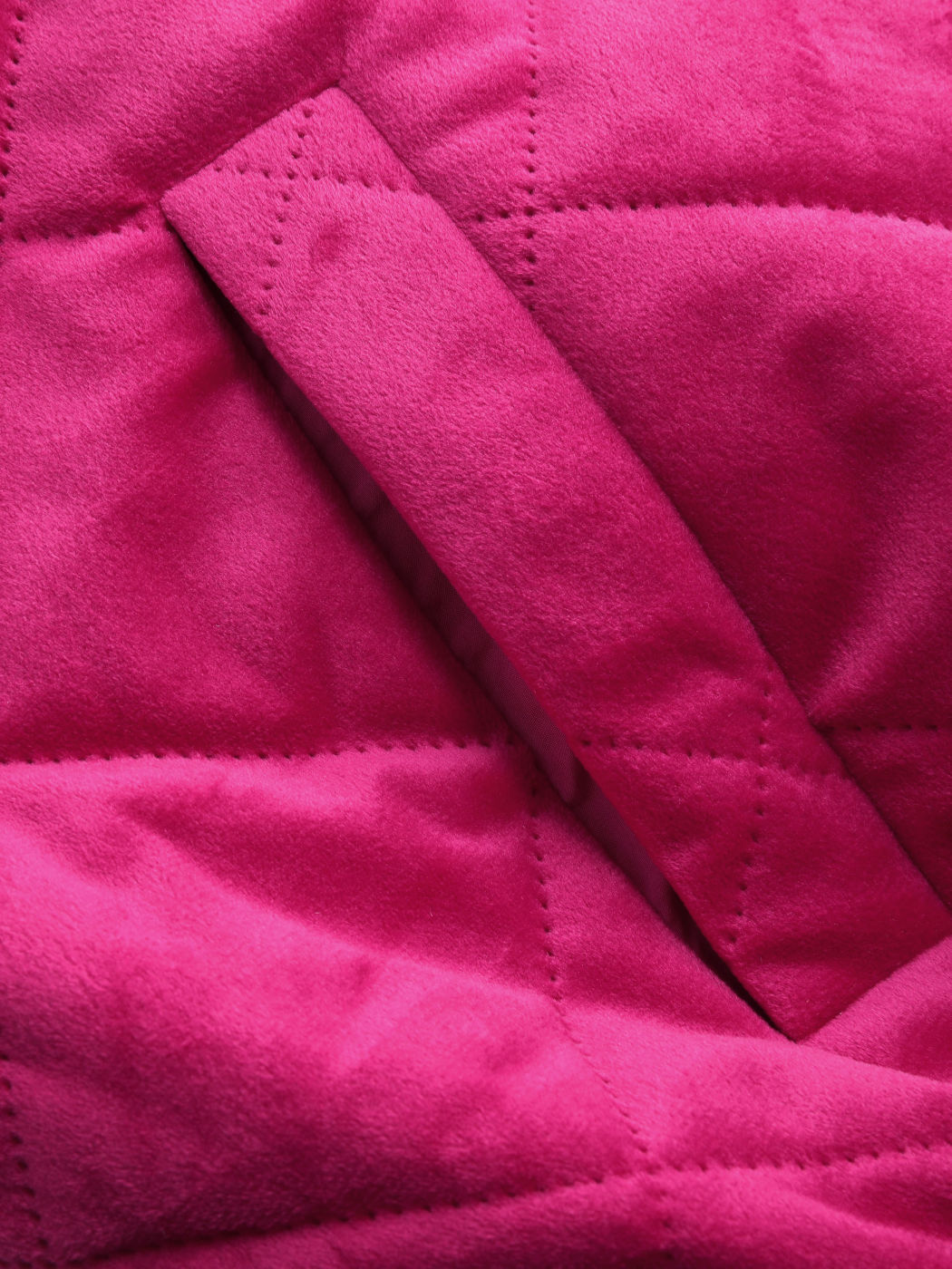  Samtjacke mit Kontrastkragen und Reißverschluss
