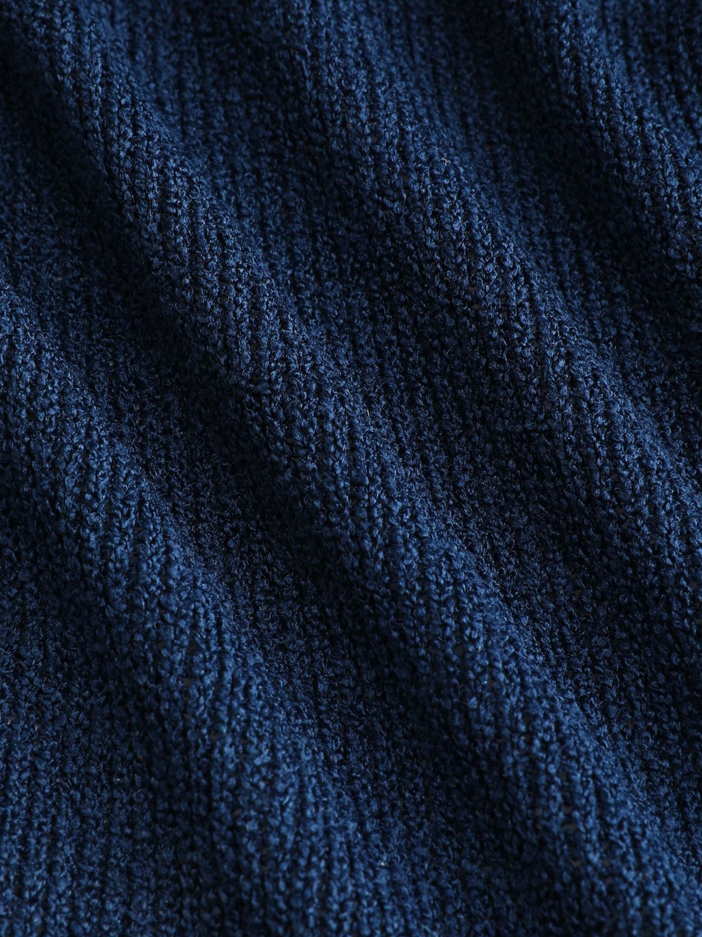 Zweifarbiges Midikleid mit langen Ärmeln
