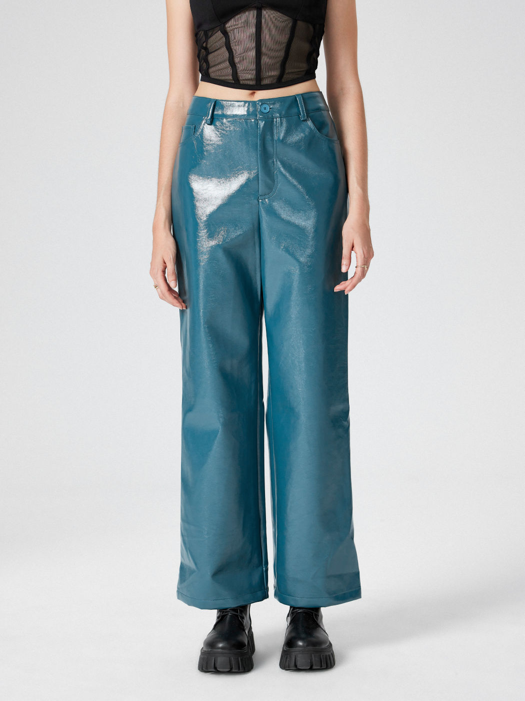 Hose aus festem PU mit weitem Bein