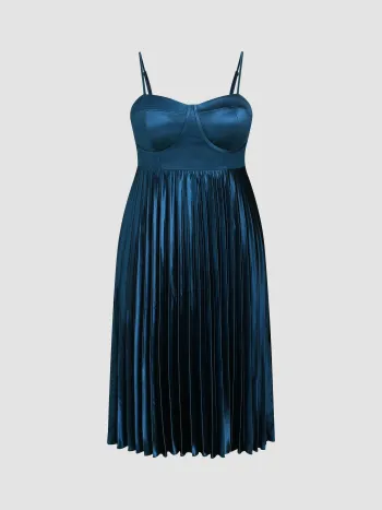 Cami-Plissee-Maxikleid Kurve & Plus