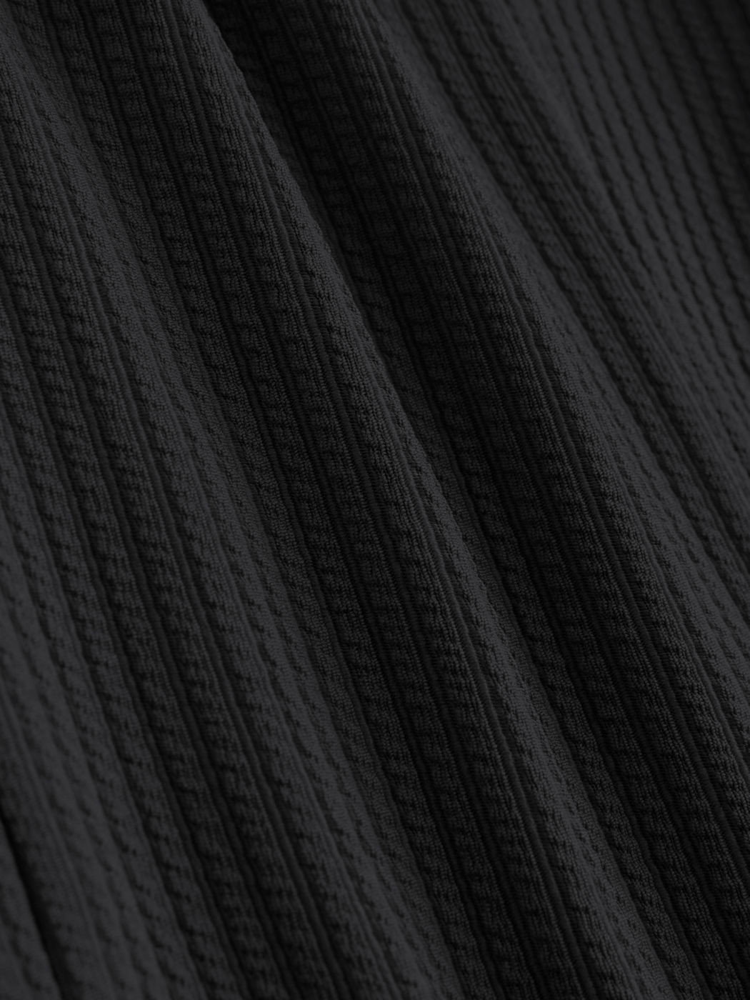 Gestricktes T-Shirt mit einfarbigem Spitzenbesatz und eckigem Ausschnitt