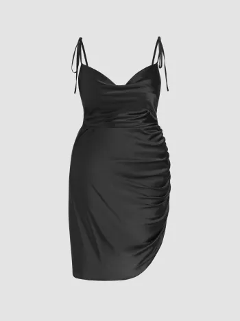 Einfarbiges Mini-Kleid mit Rundhalsausschnitt Kurve & Plus
