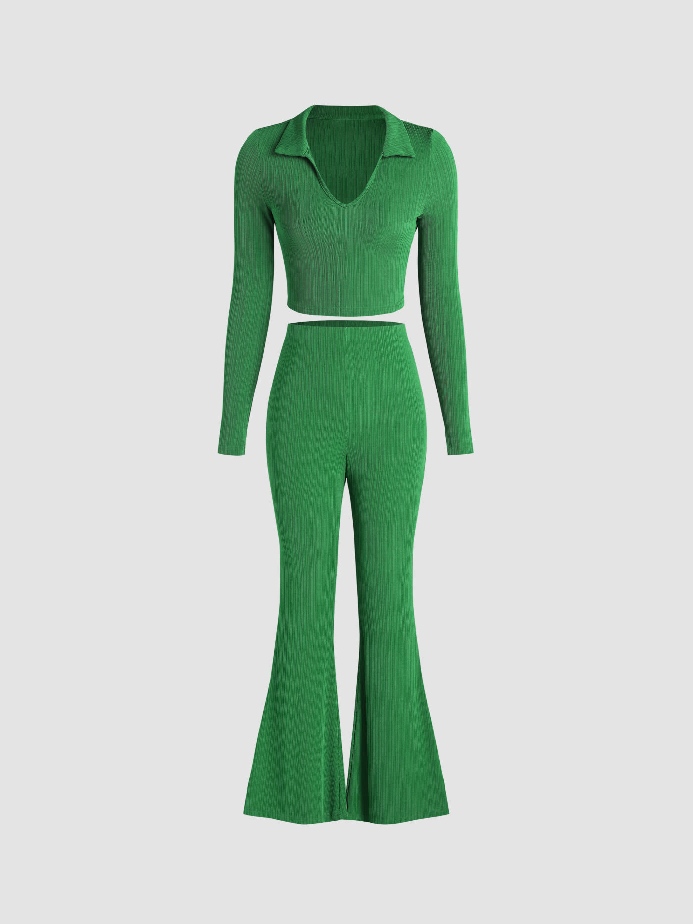 Crop Top mit festem Kragen und ausgestellte Hose