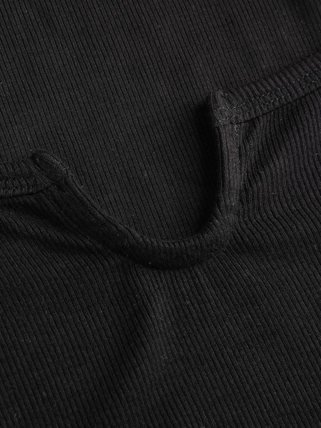 Solid U-neckline Short Sleeve Tee