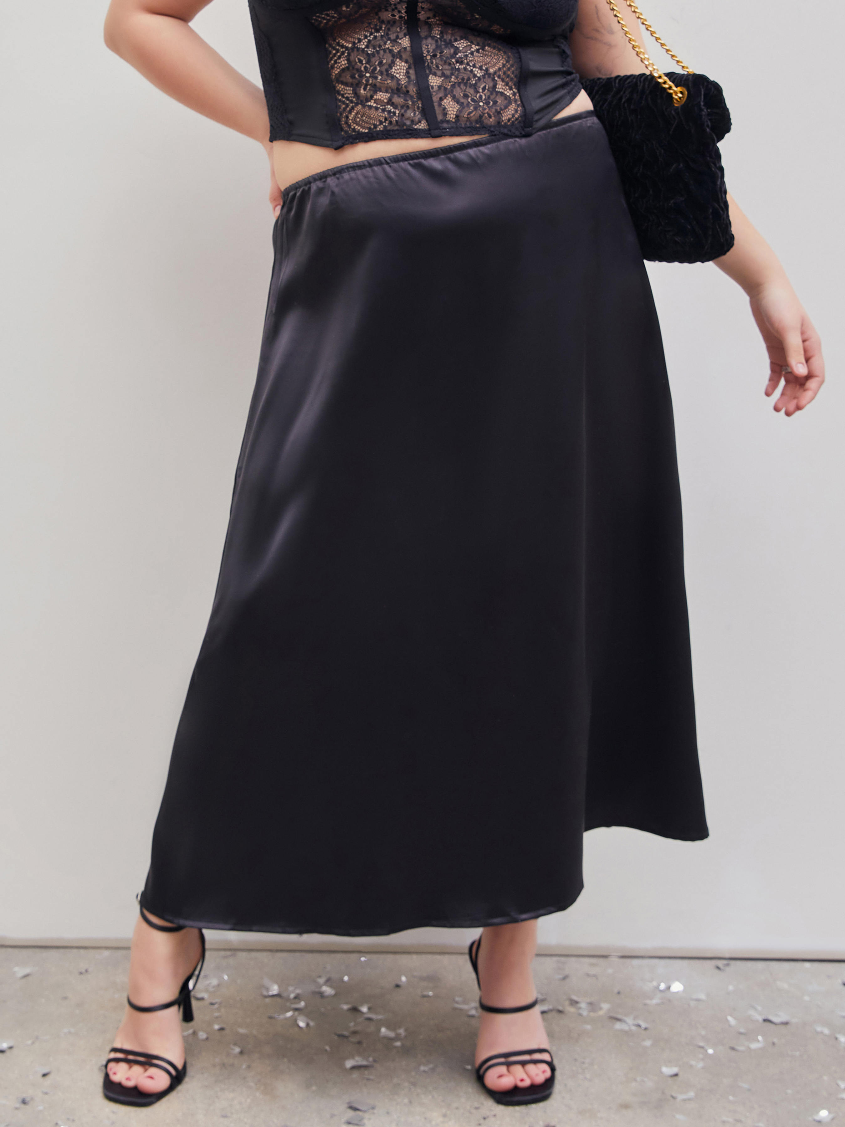 MURRAL　Curvy satin skirt MURRAL Curvy satin skirt