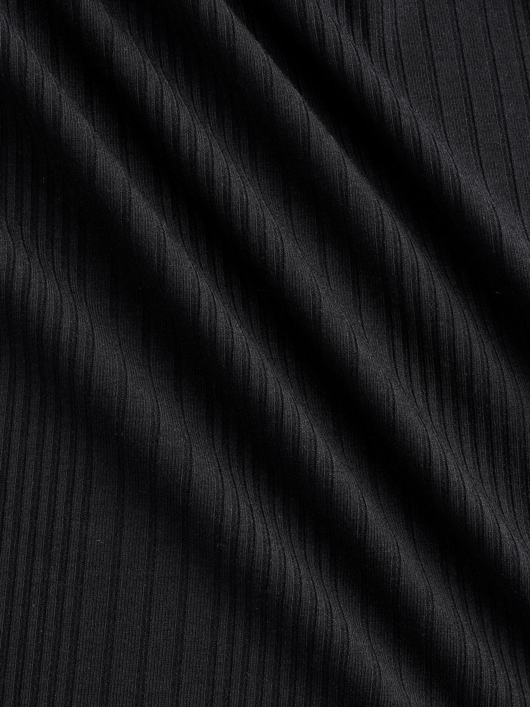 Crop T-Shirt mit geripptem U-Ausschnitt und Schnalle