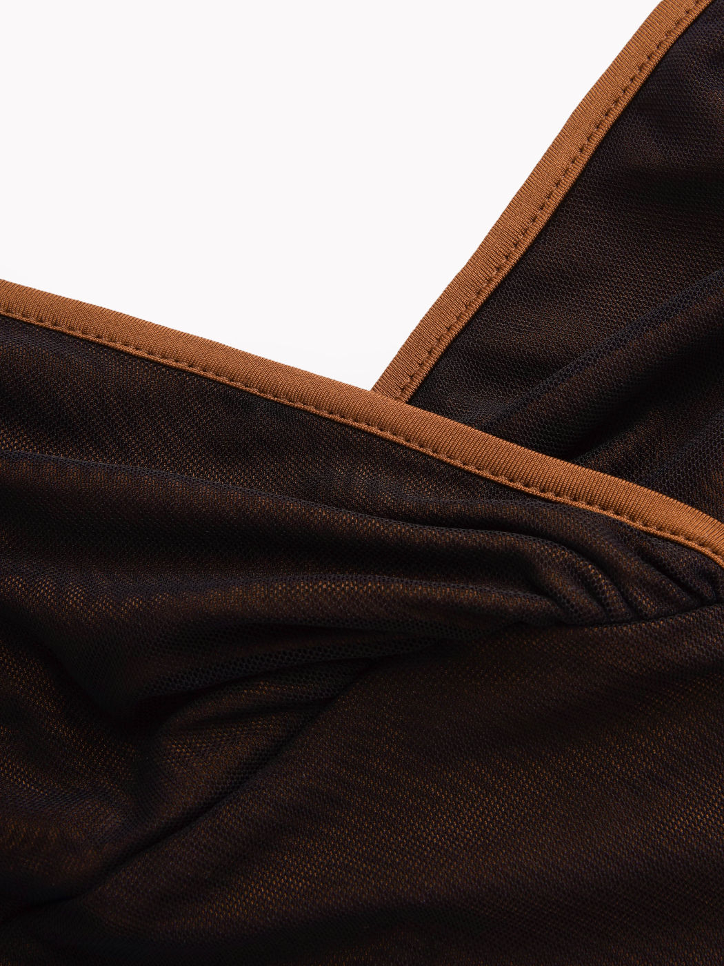 Kontrastierendes Crop Cami Top mit Herzausschnitt