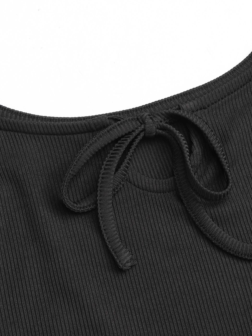 Einfarbiges, geknotetes Crop-Top mit U-Ausschnitt