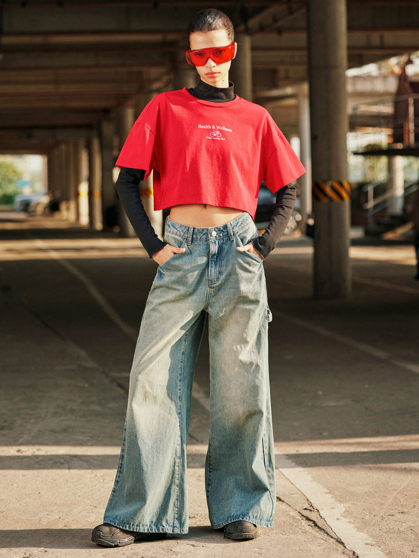 Mid Rise Wide Leg Jeans