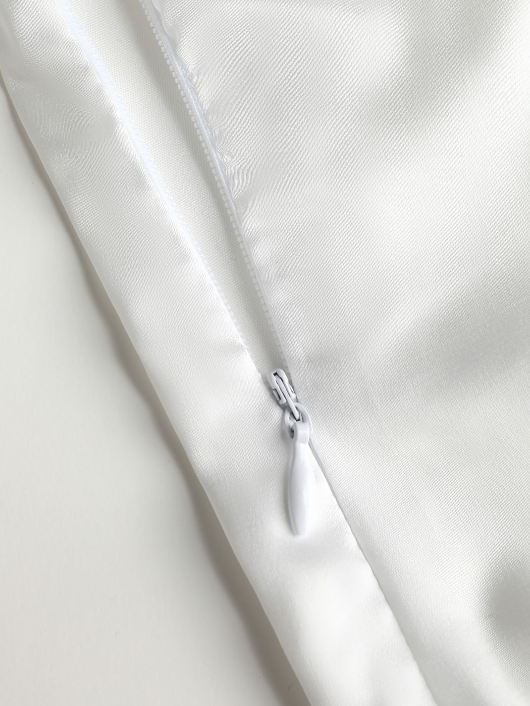  Einfarbiges Satin Asymmetrisches Gerafftes Midikleid