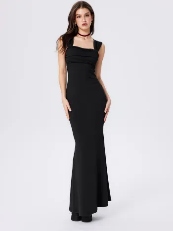Robe longue en couleur unie avec plis, col en U et volants