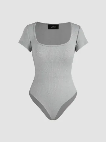 Einfarbiges Kurzarm-Bodysuit mit quadratischem Halsausschnitt