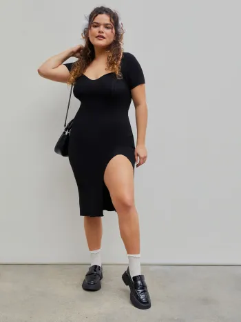 Abito longuette in maglia con scollo a V a costine Curvy