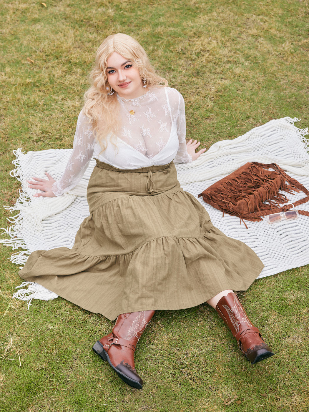  Hochhalsige Spitzenbluse mit Blumenmuster & Solids Kurve & Plus Crop Cami Top Set