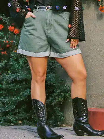 Denim-Shorts mit Gürtel Kurve & Plus