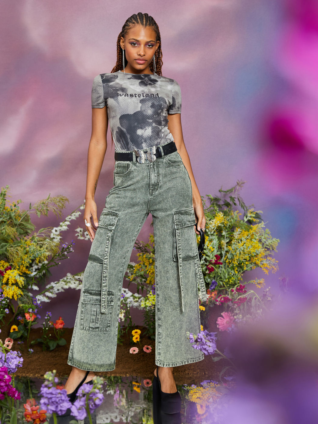 Mid Rise Grass Ain't Greener Weite Cargo-Jeans