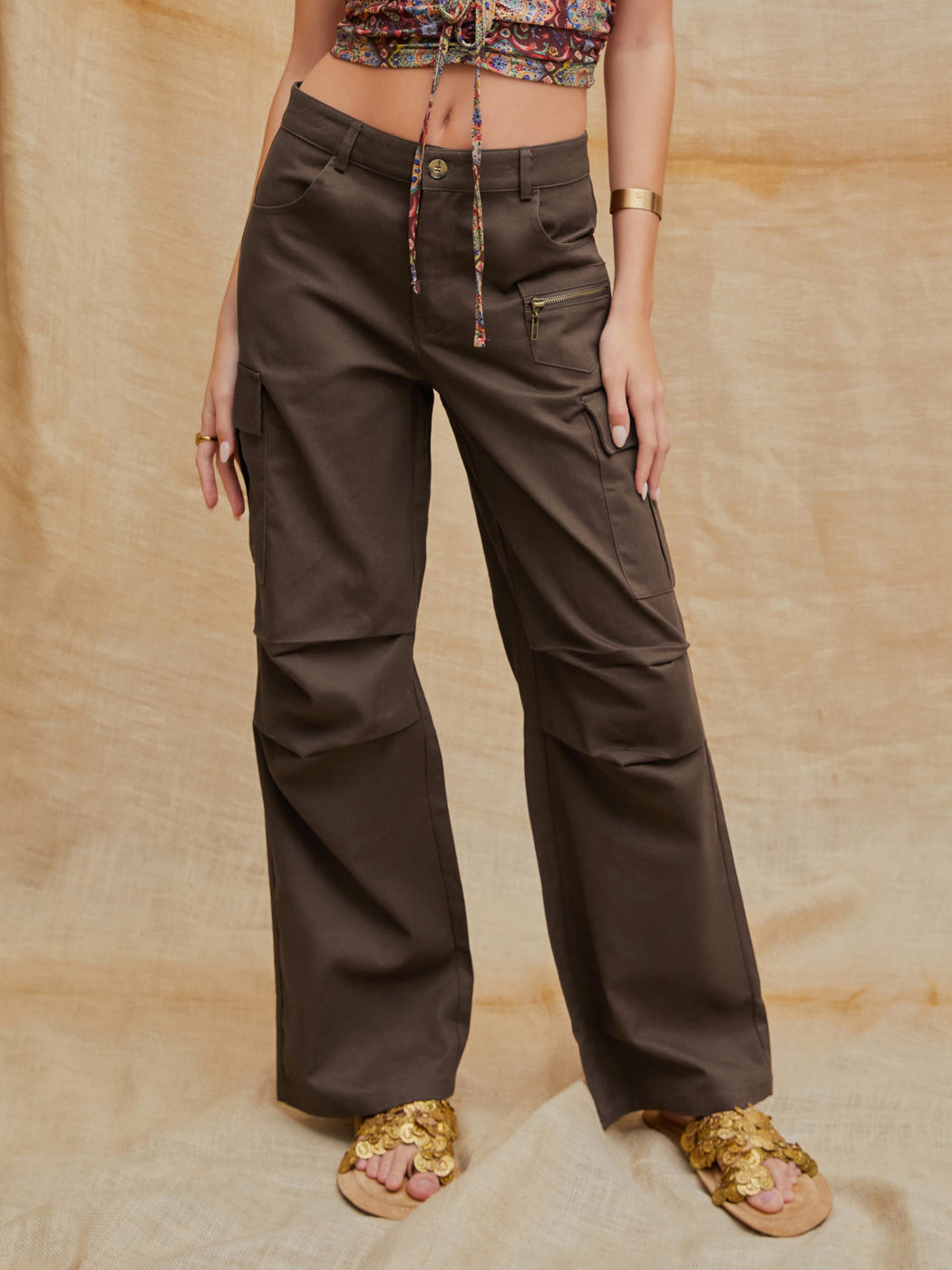 Solid Cargohose mit mittlerer Taille