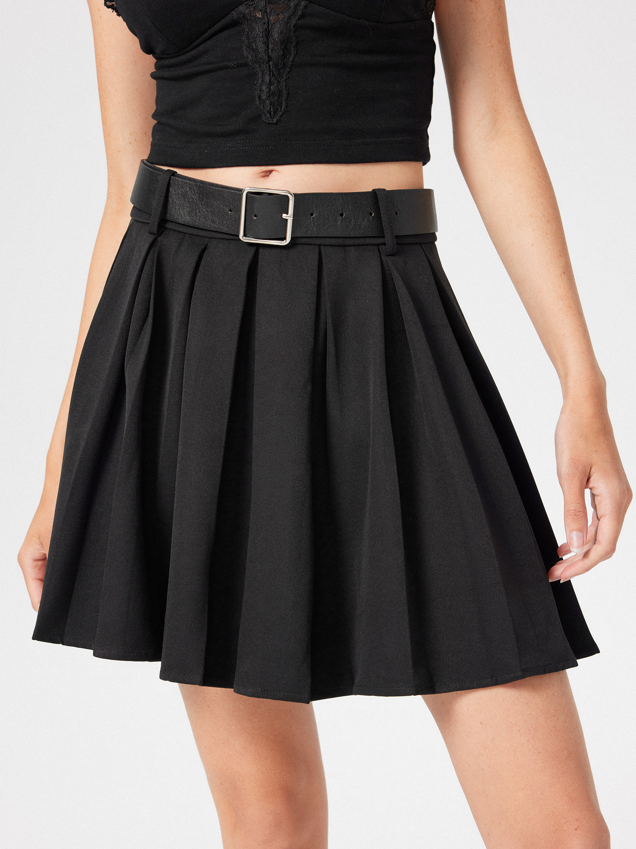 Preppy Woven Solid Pleated Mini Skirt With Belt For School
