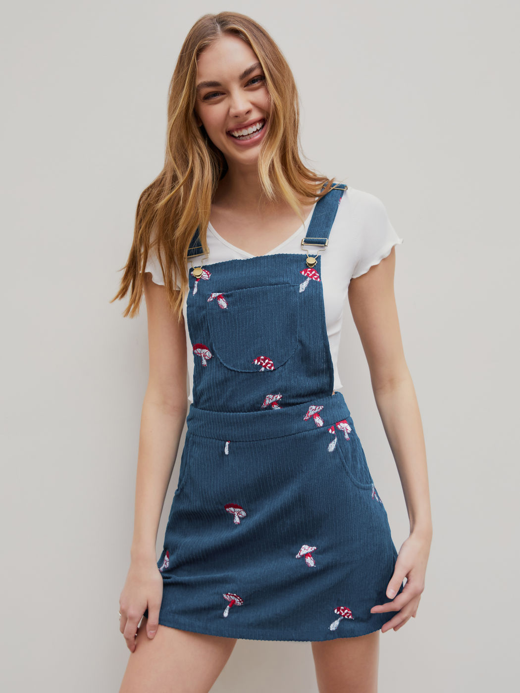 Minikleid aus Cord mit Pilzmuster