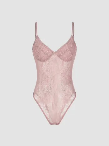 Ärmelloser Bodysuit mit Herzausschnitt aus Spitze