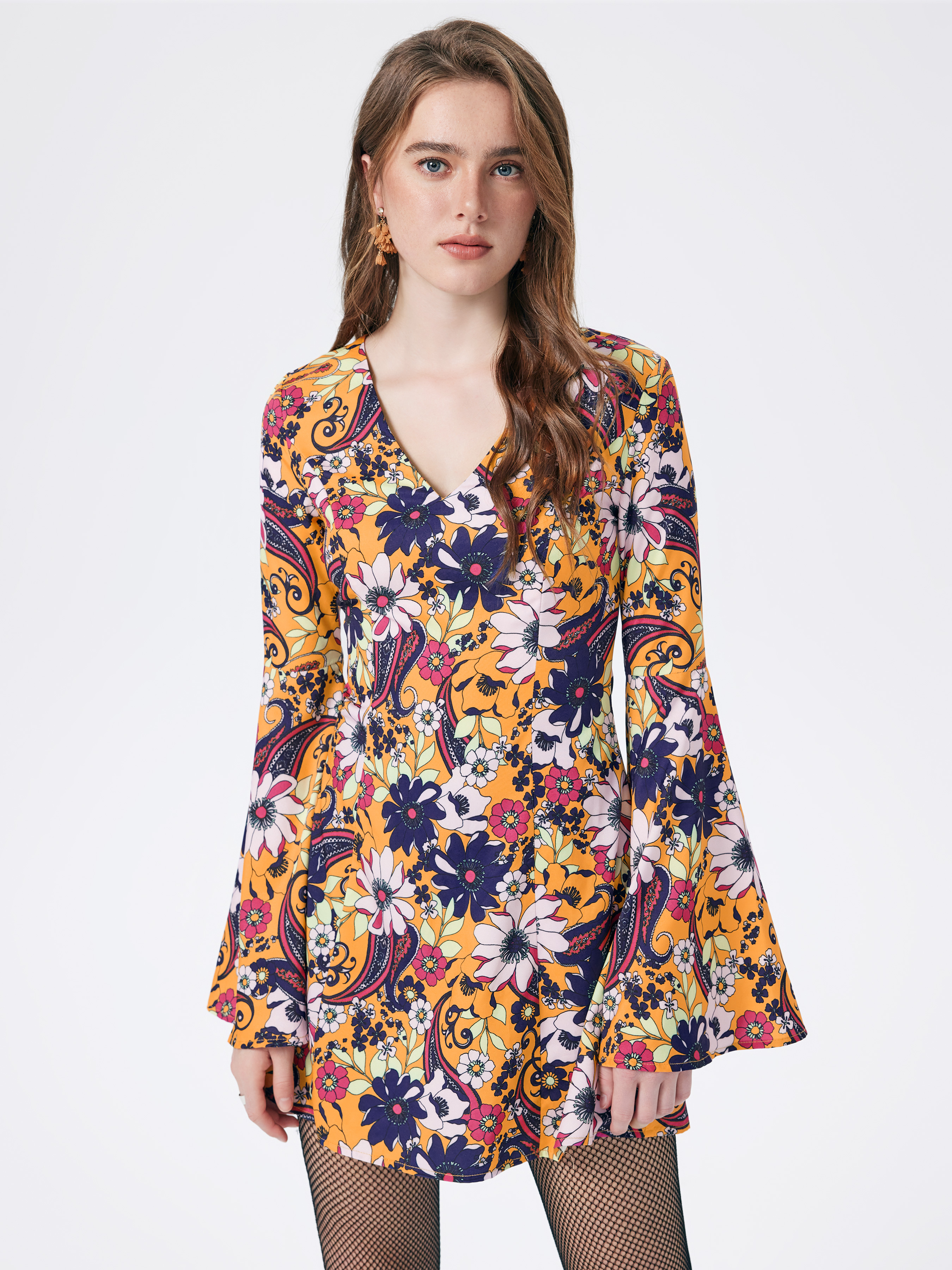 DUNDROP ♥ DD Floral v-neck bell sleeve dress /追跡付 Floral V-neck Bell Sleeve Mini Dress For Vacation Holiday