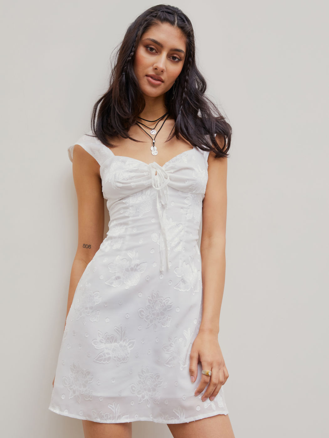 Blumiges Jacquard-Kurzkleid