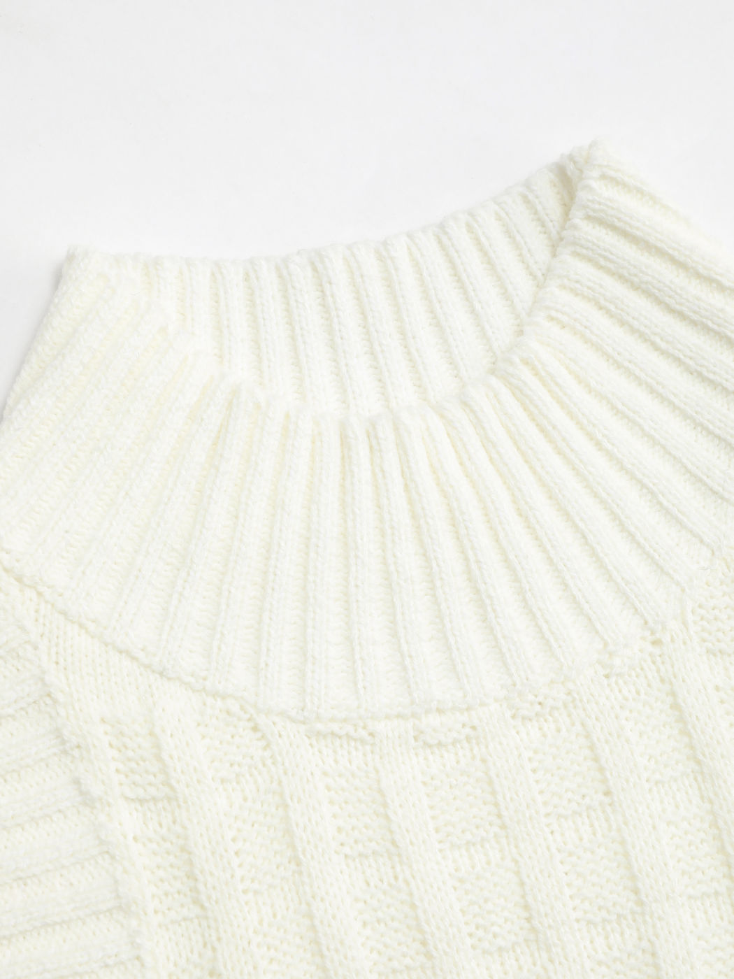 Solids Tanktop mit hohem Halsausschnitt