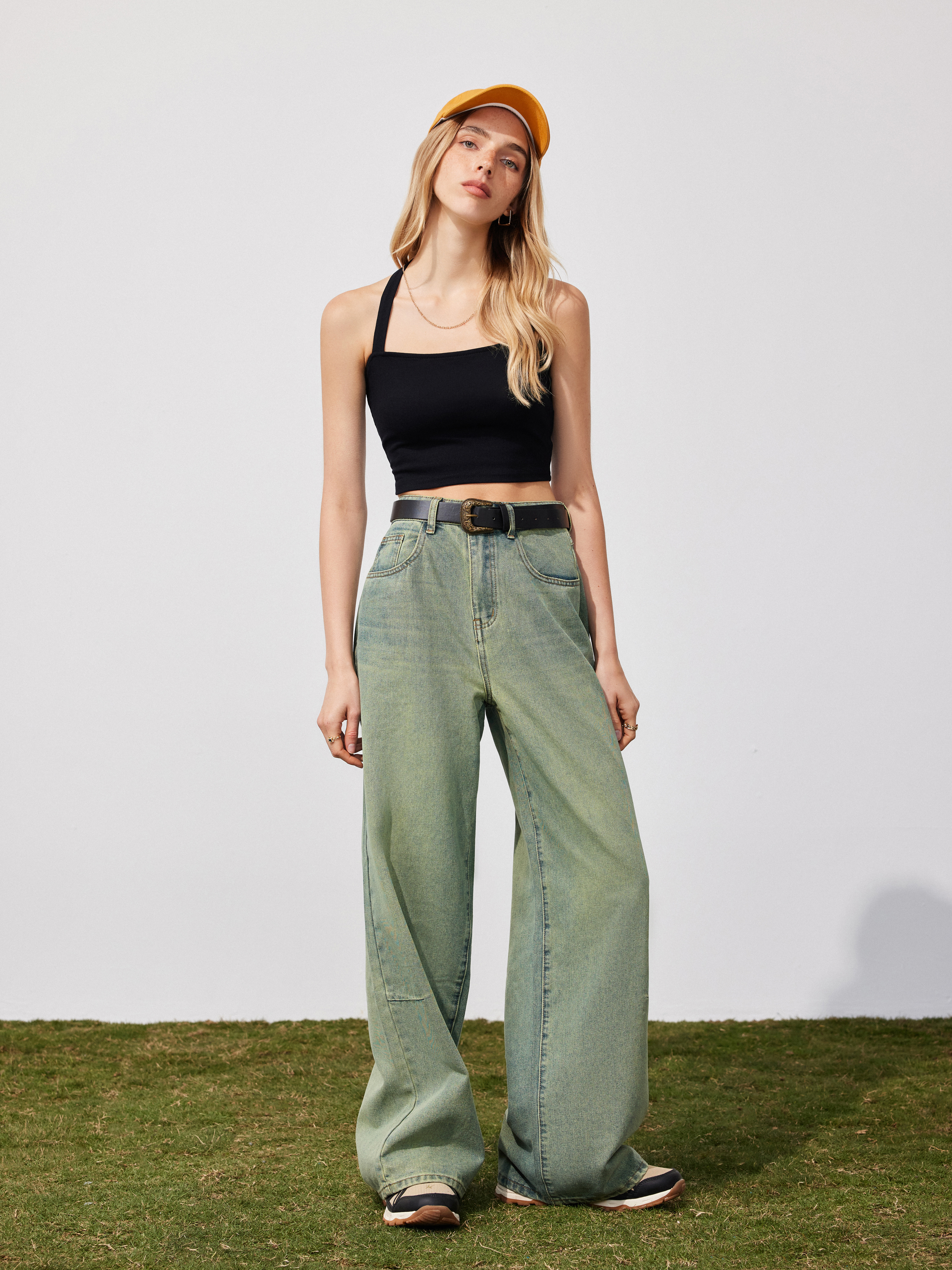 Solid Halter Knotted Cami Crop Top