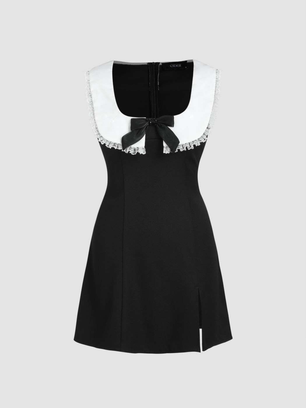 Robe mini à col carré et dentelle avec nœud et fente