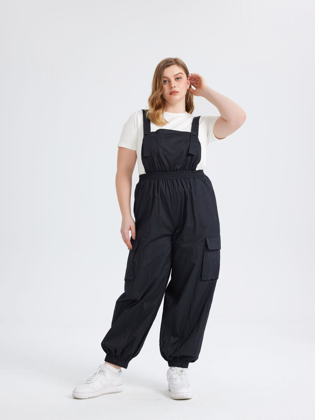 Jogger-Jumpsuit aus gewebtem Stoff Kurve & Plus