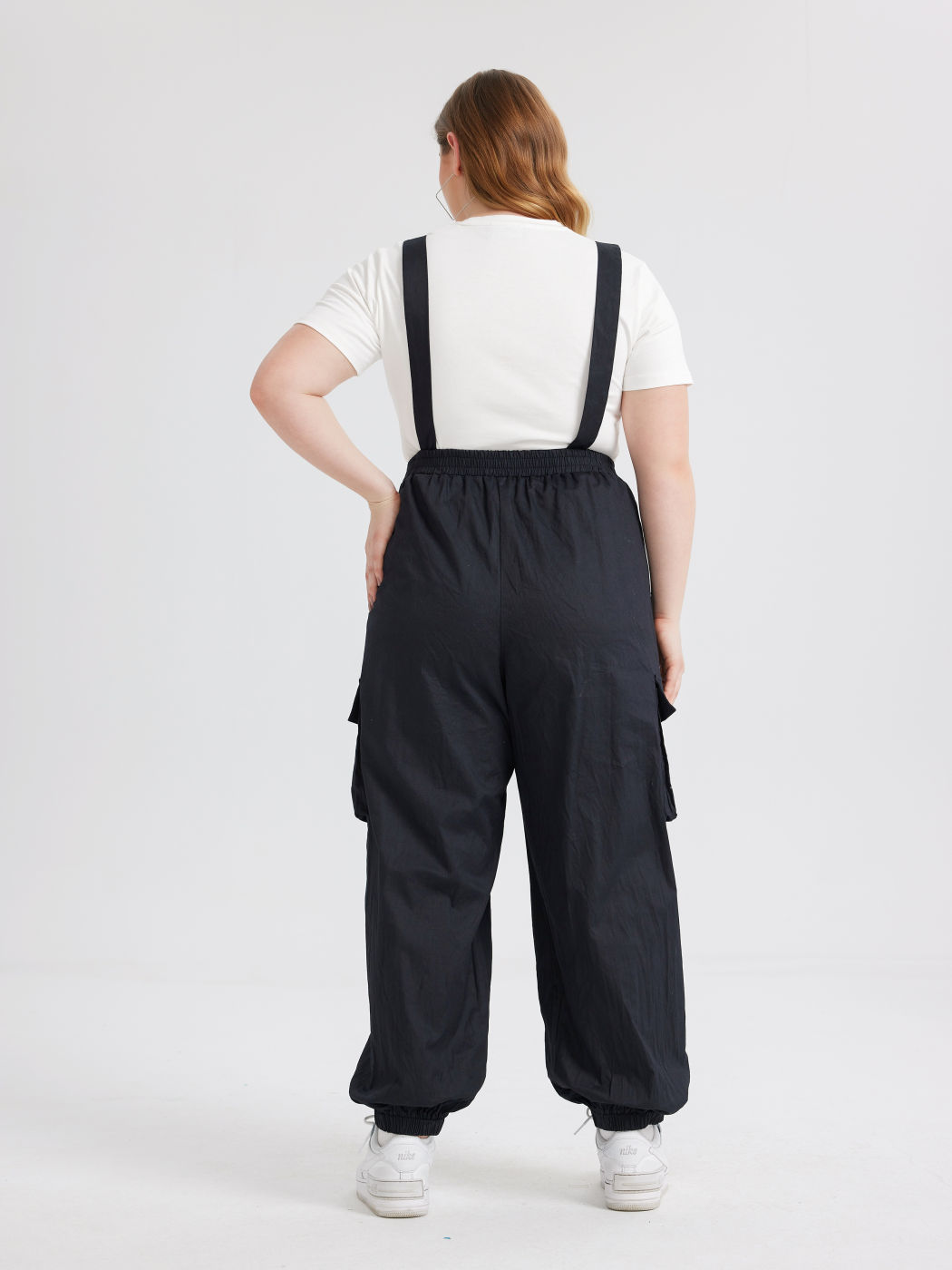 Jogger-Jumpsuit aus gewebtem Stoff Kurve & Plus