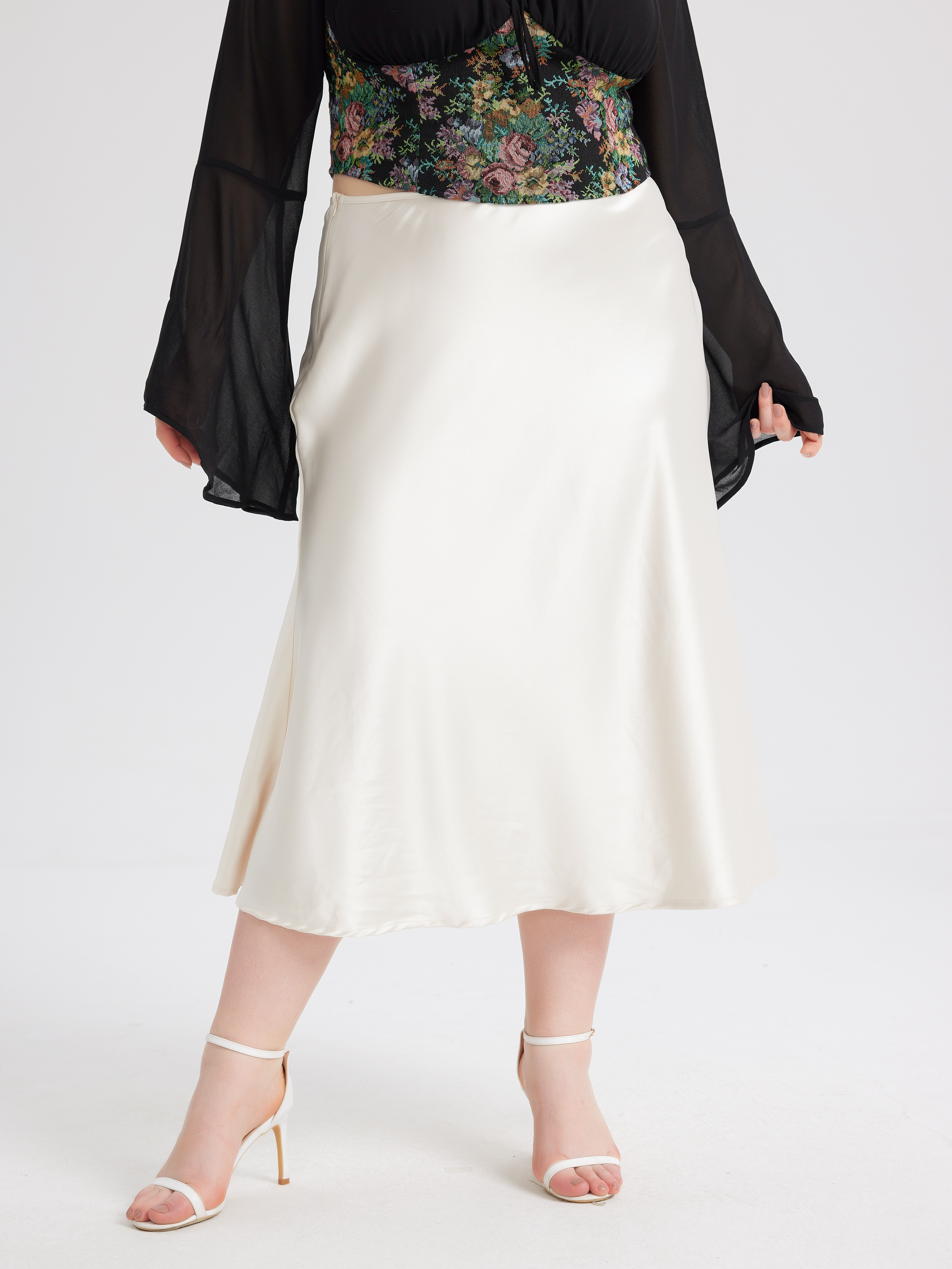 rosymonster loose tiered satin skirt S