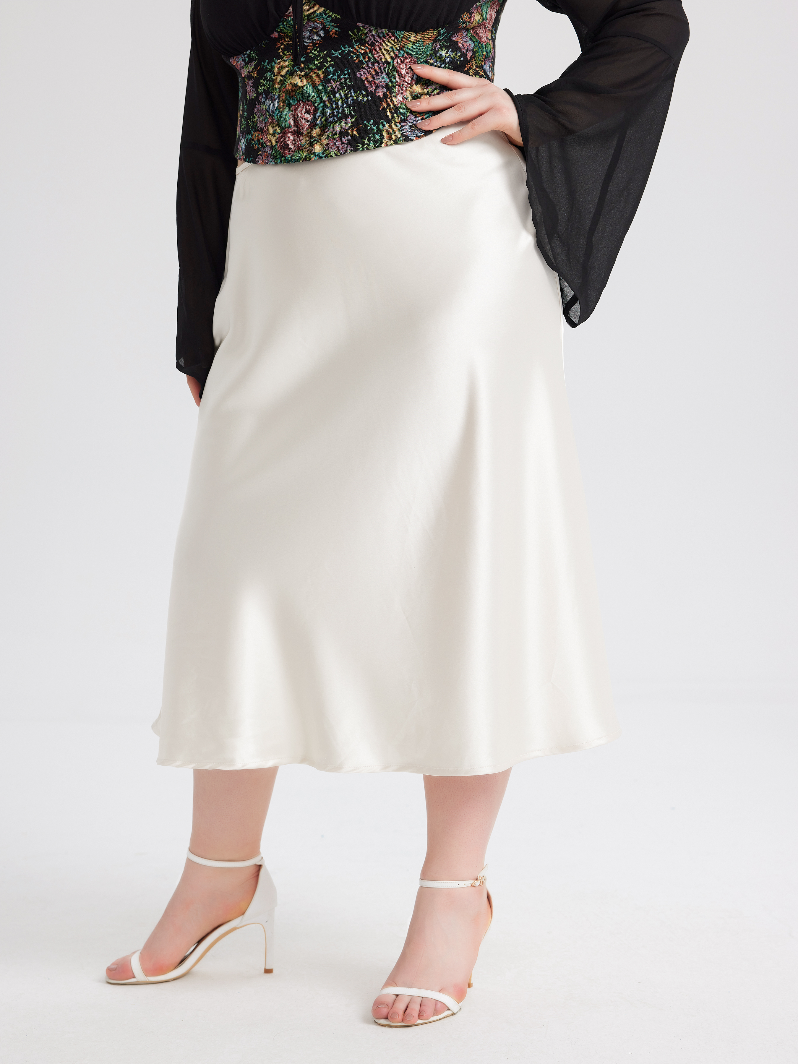 rosymonster loose tiered satin skirt S