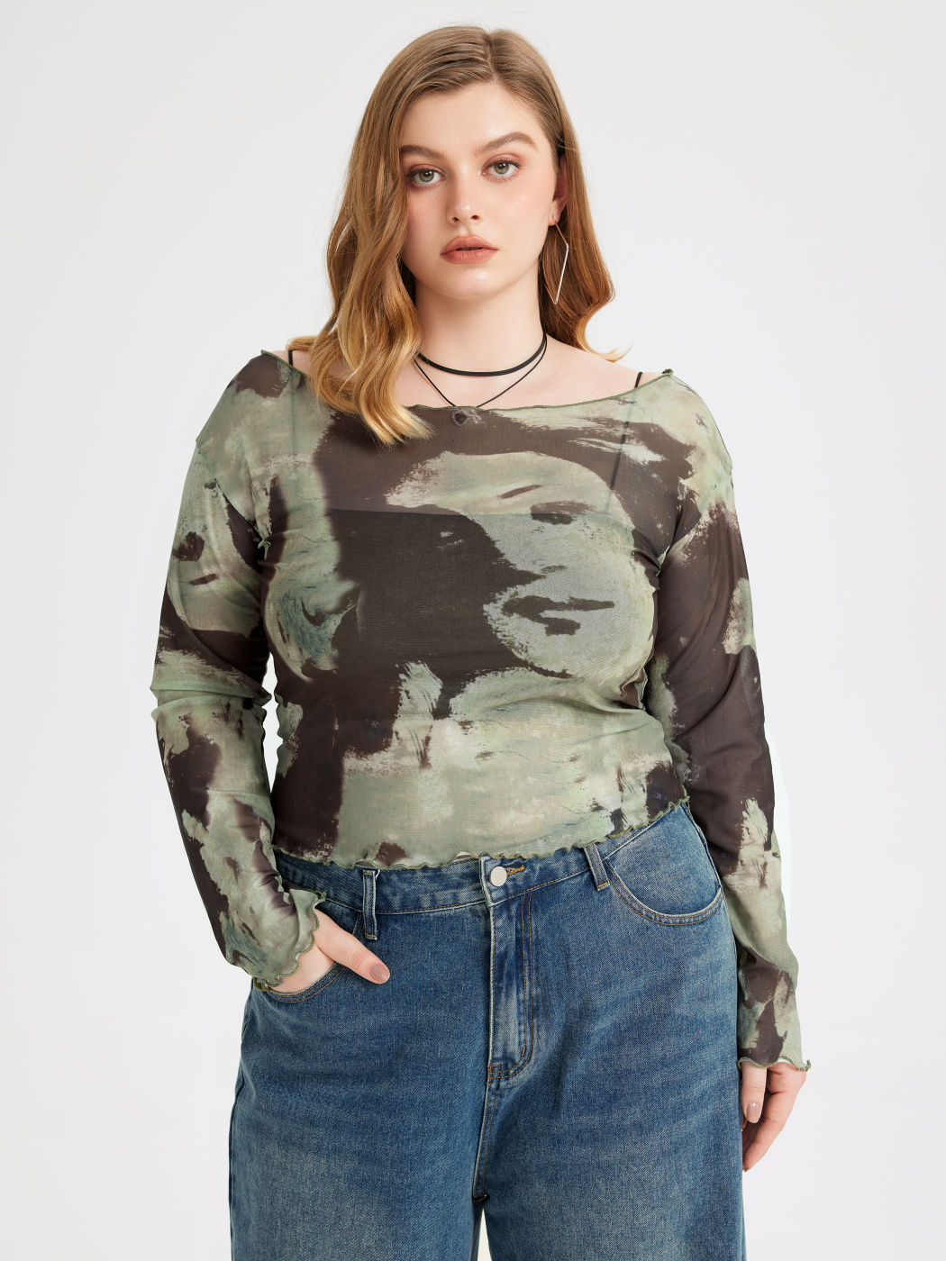 Das schulterfreie Netz-T-Shirt im Hochformat Kurve & Plus