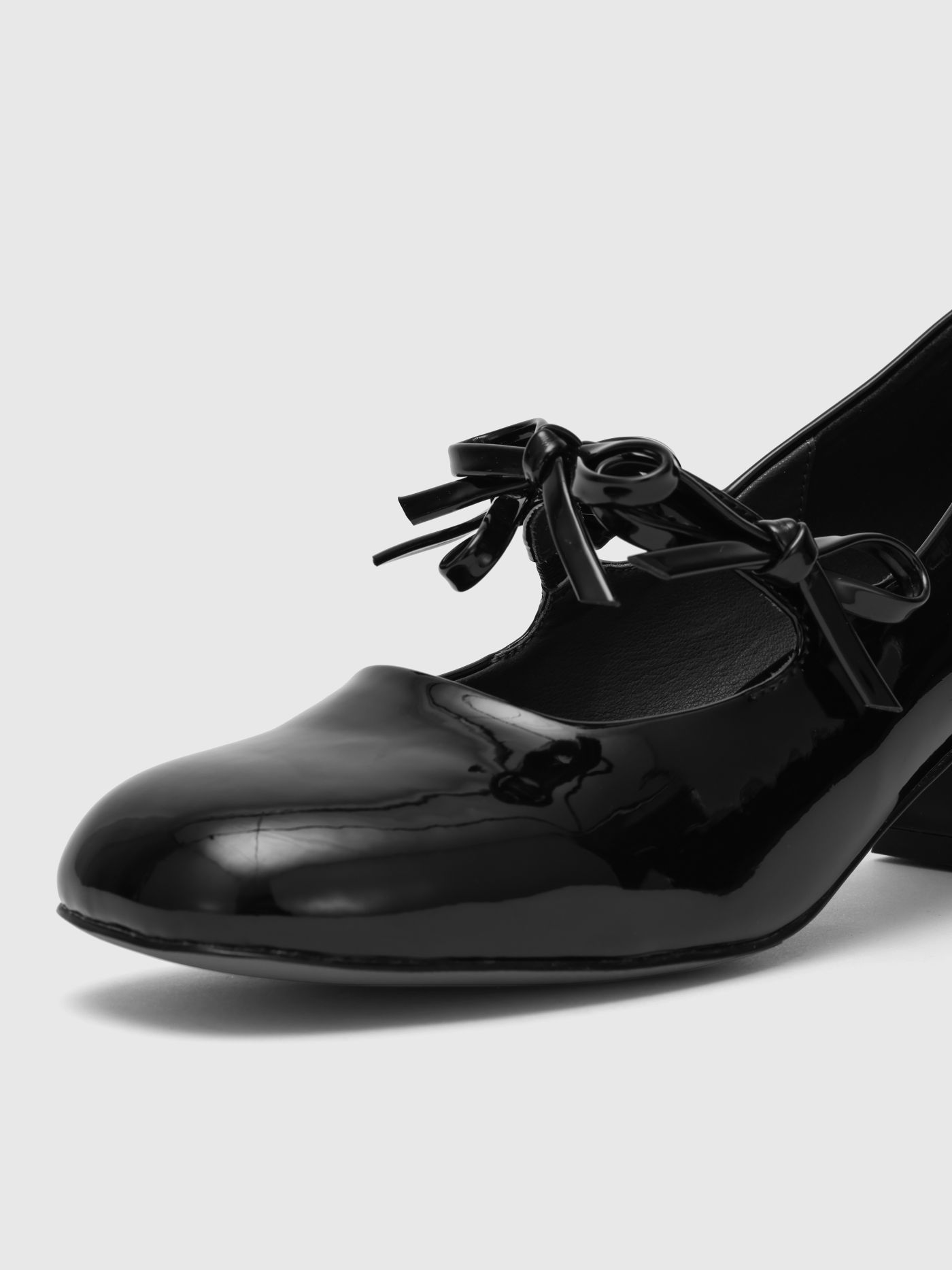 Mary-Jane-Schuhe mit Bowknot-Dekor und klobigem Absatz