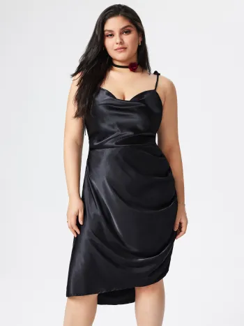 Einfarbiges Mini-Kleid mit Rundhalsausschnitt Kurve & Plus