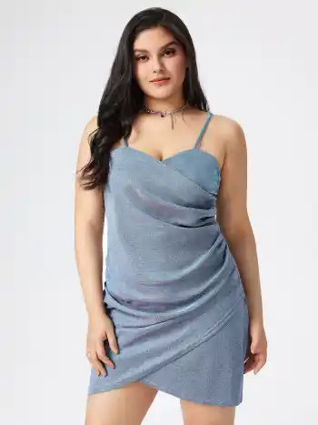 Glitzerndes, figurbetontes Kleid mit herzförmigem Ausschnitt Kurve & Plus