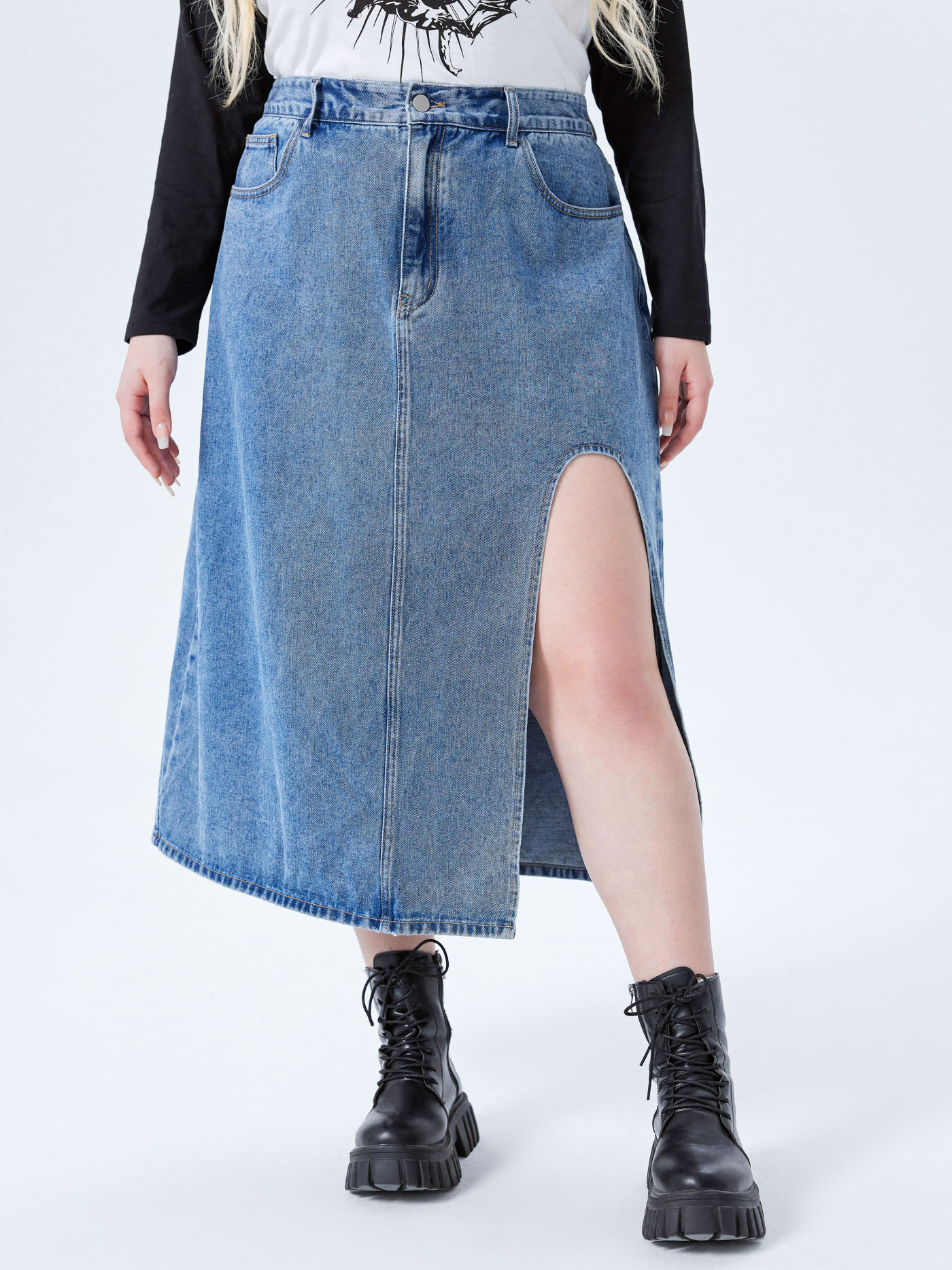 Denim Solid Split Pocket Midi Skirt Curve & Plus