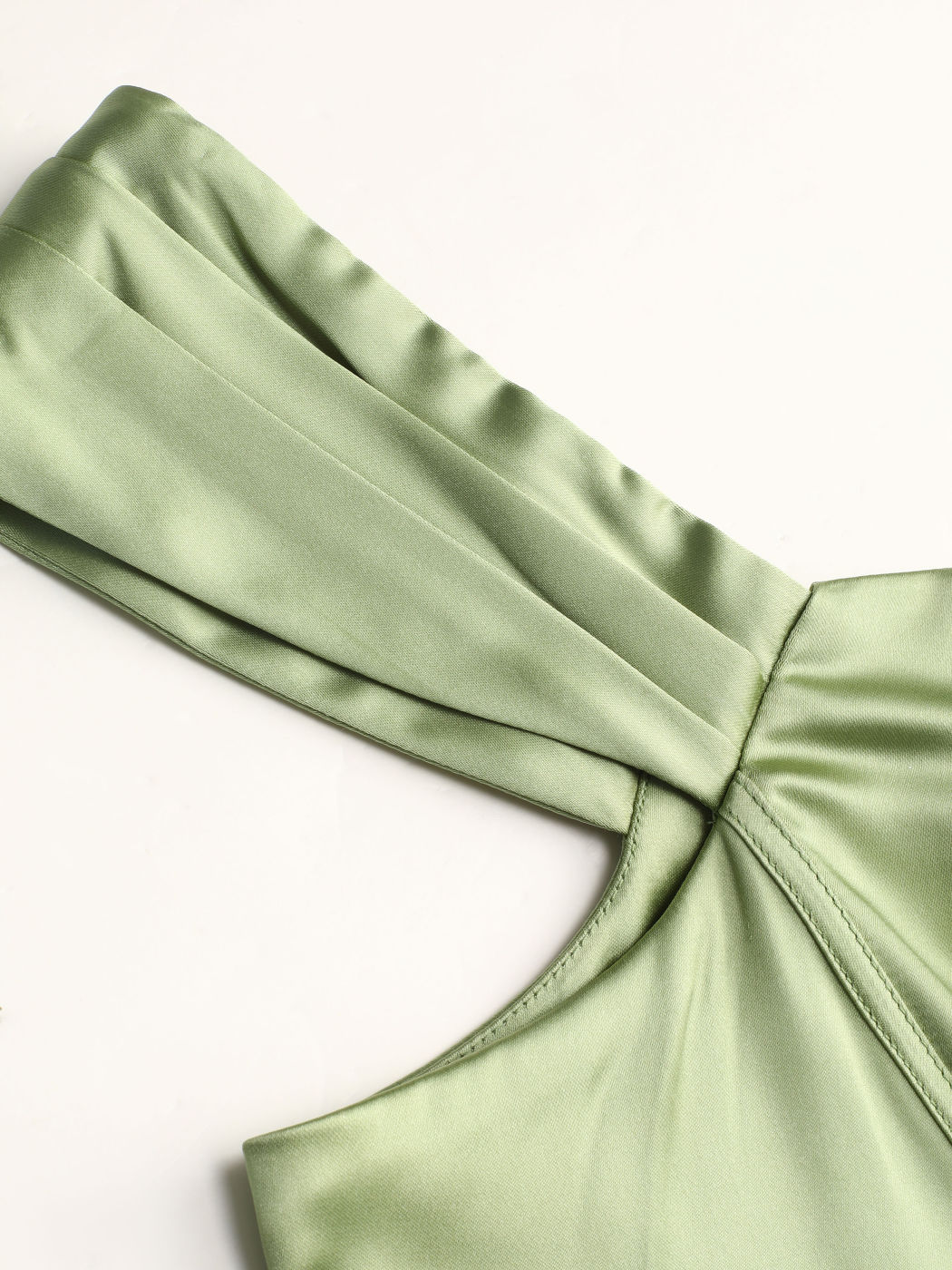 Schulterfreies Maxikleid mit Rüschen Kurve & Plus