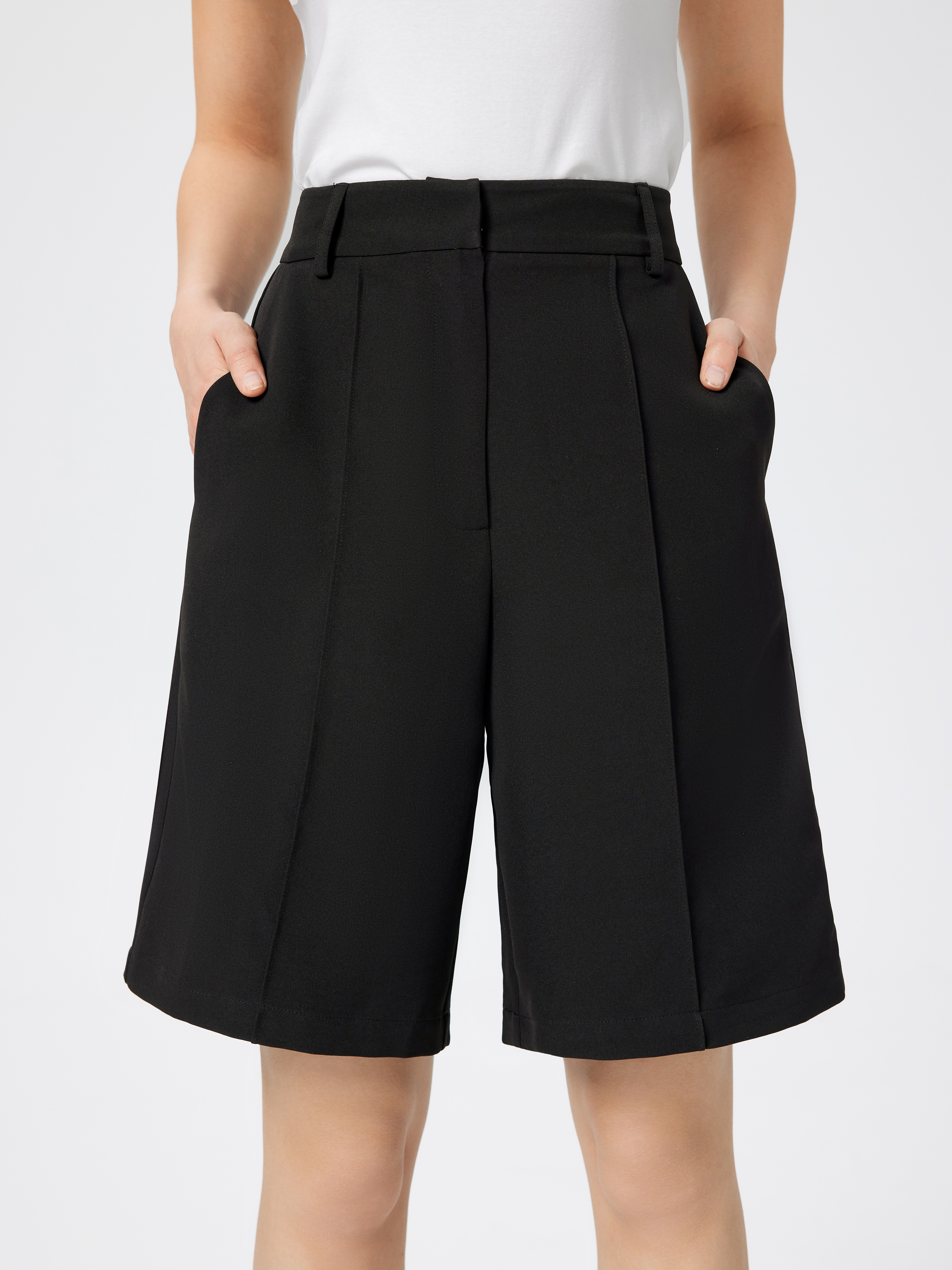 High Waist Knee Length Pleated Shorts