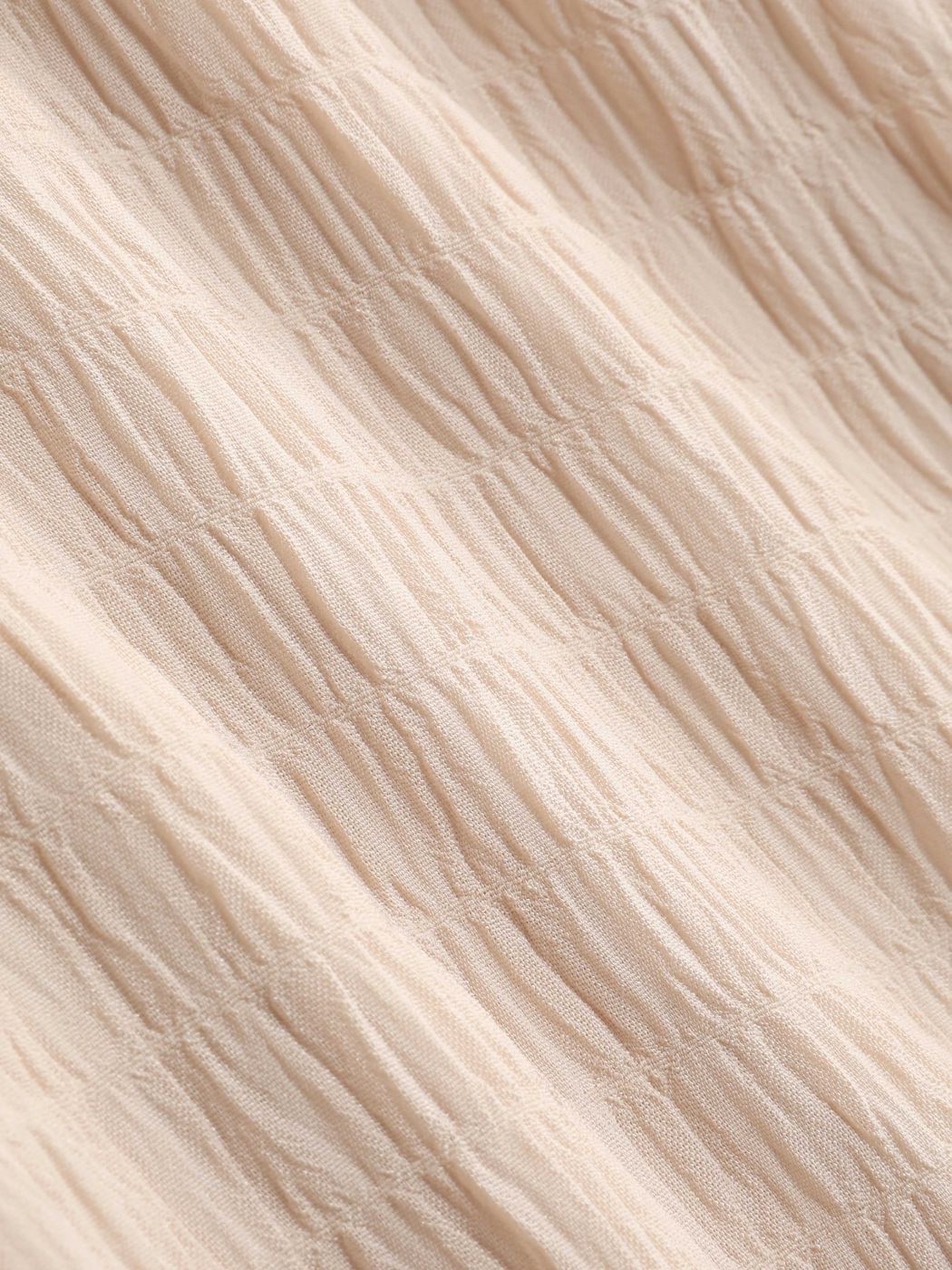 Strukturiertes, geknotetes Maxikleid mit V-Ausschnitt und Rüschen