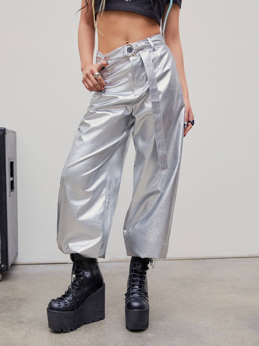 Jogginghose mit Metallic-Gürtel und Kordelzug