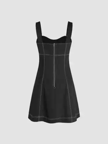 Ärmelloses Minikleid mit Herzausschnitt und Rüschen