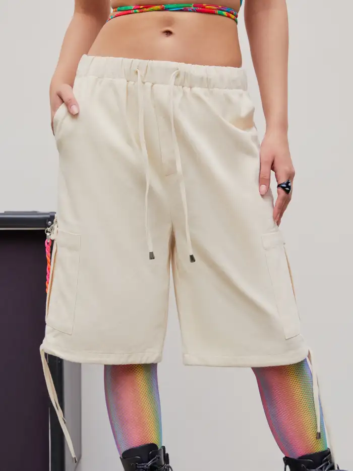 Women Cargo Woven Solid Pocket Drawstring Knee Length Cargo Shorts