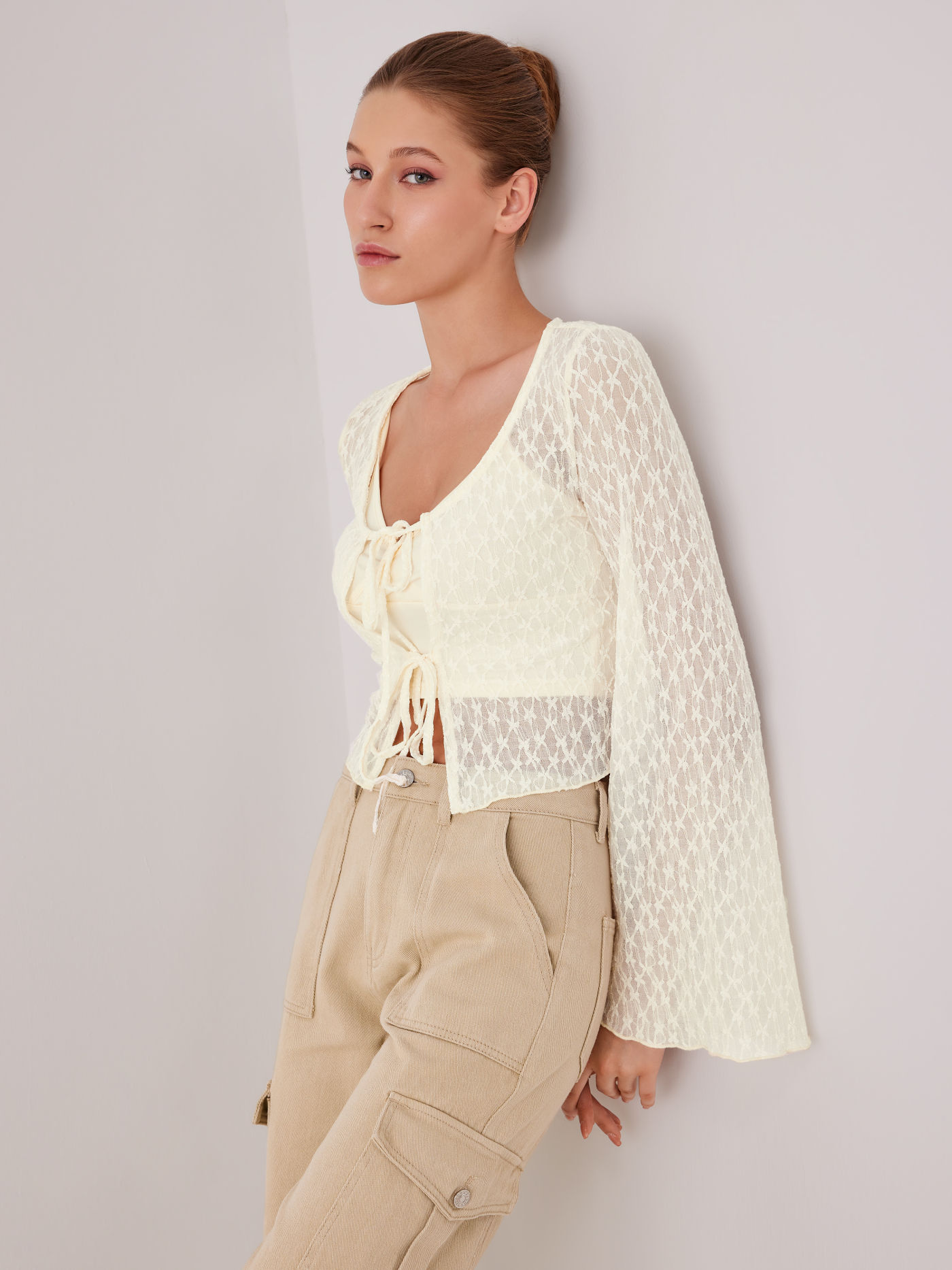 Einfarbiger Cami Crop Top & Glockenärmel Schnürbluse
