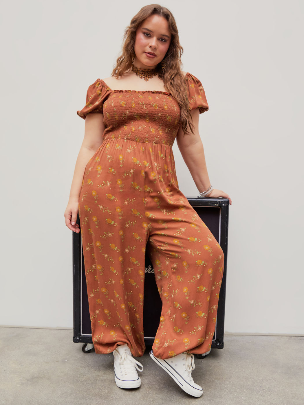 Gesmokter Jogger-Jumpsuit von  mit Blumenmuster Kurve & Plus
