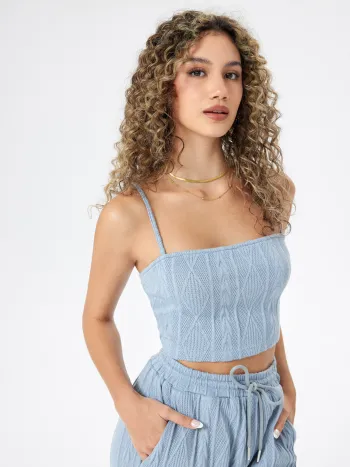  Gestricktes Cami Crop Top mit U-Ausschnitt
