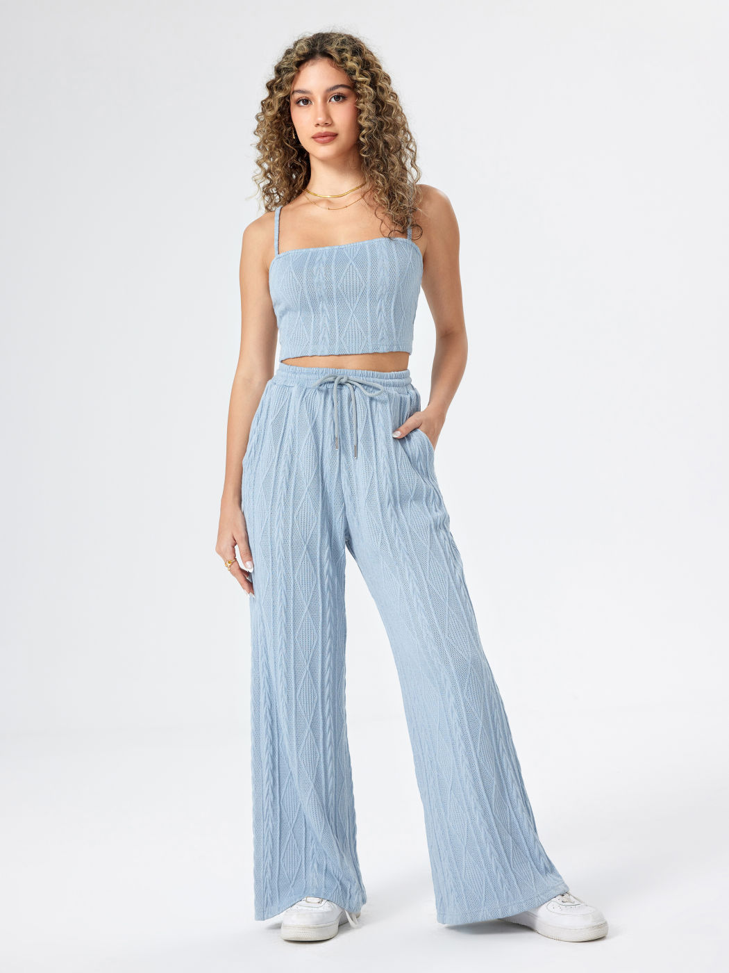  Gestricktes Cami Crop Top mit U-Ausschnitt