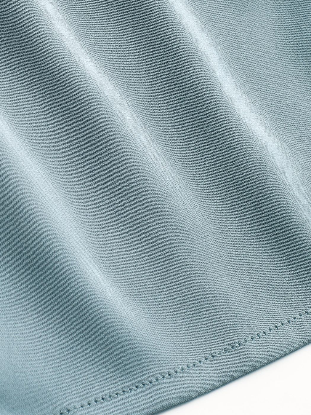  Satin-Trägertop mit Wasserfallausschnitt